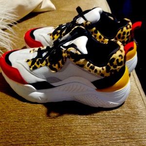 Steve Madden multi color/leopard print tennis